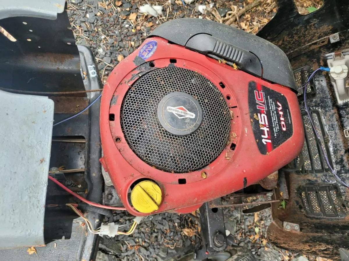 Ride on mowers x 3 - Image 3