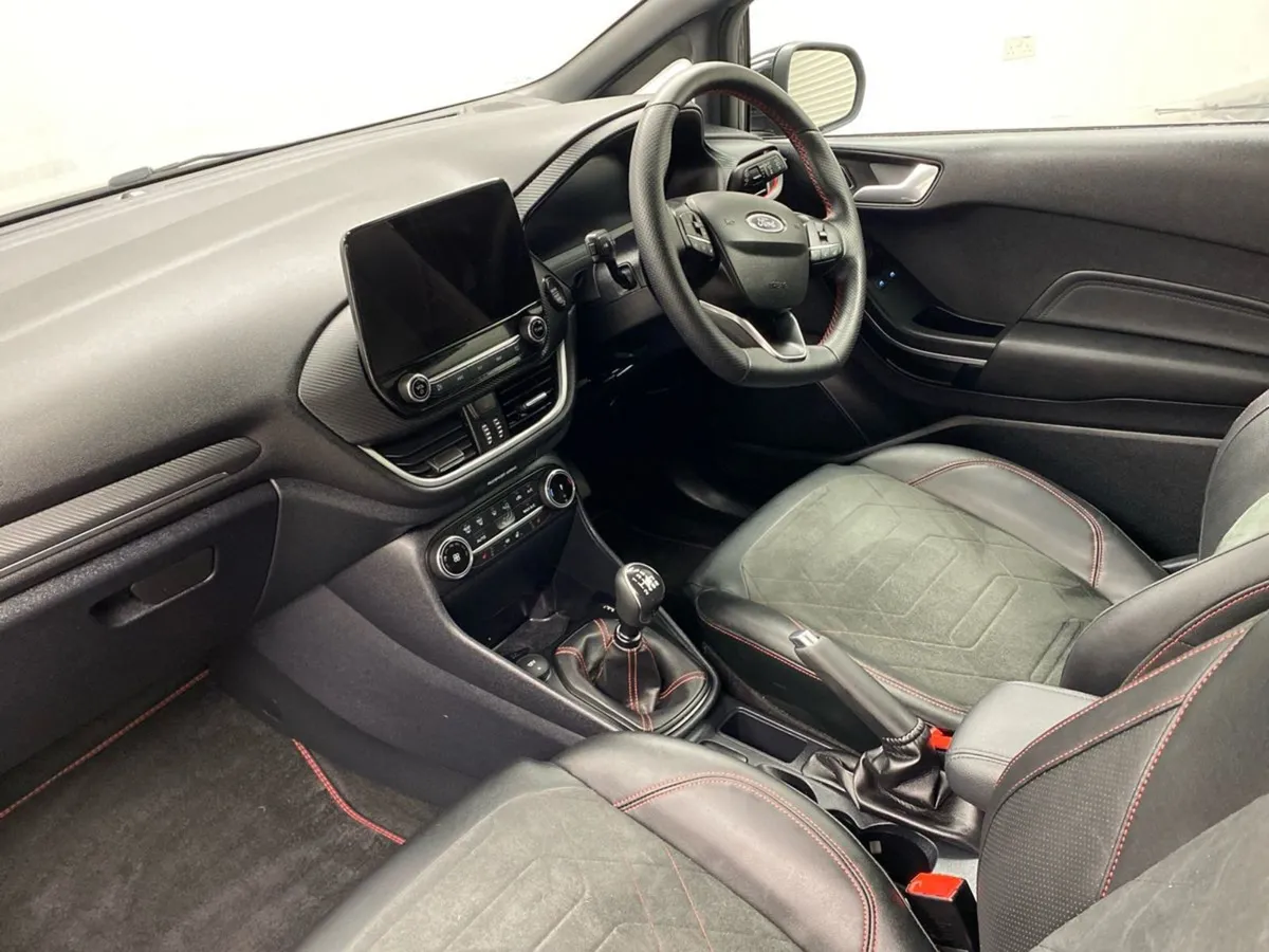 Ford Fiesta St-line 1.0t 100PS - Image 3