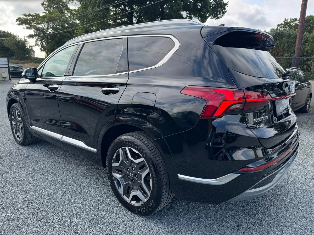 212 HYUNDAI SANTA FE 7 AUTO SEATER  HUGE SPEC - Image 2