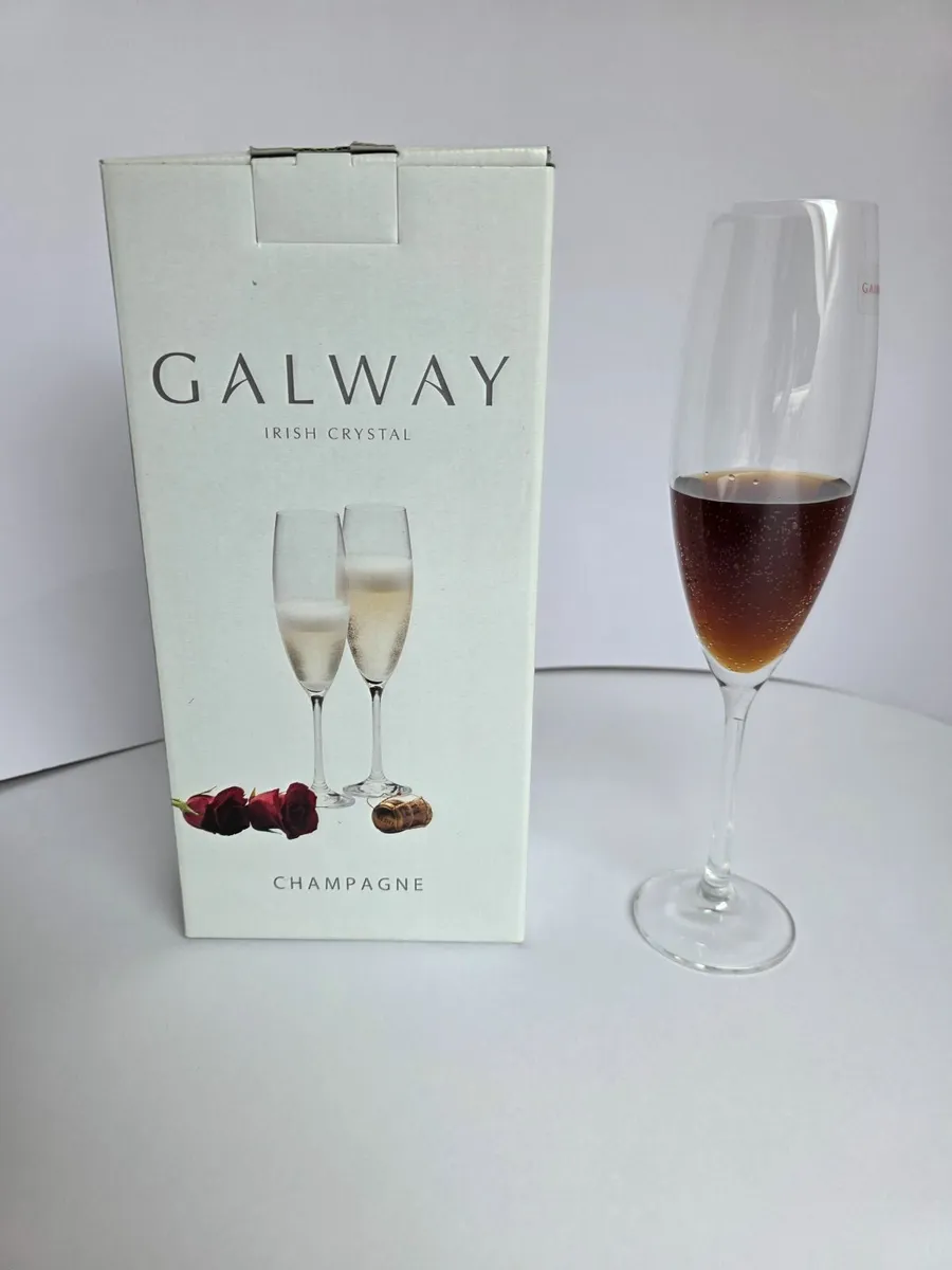 Wine Glasses/Champagne Flutes