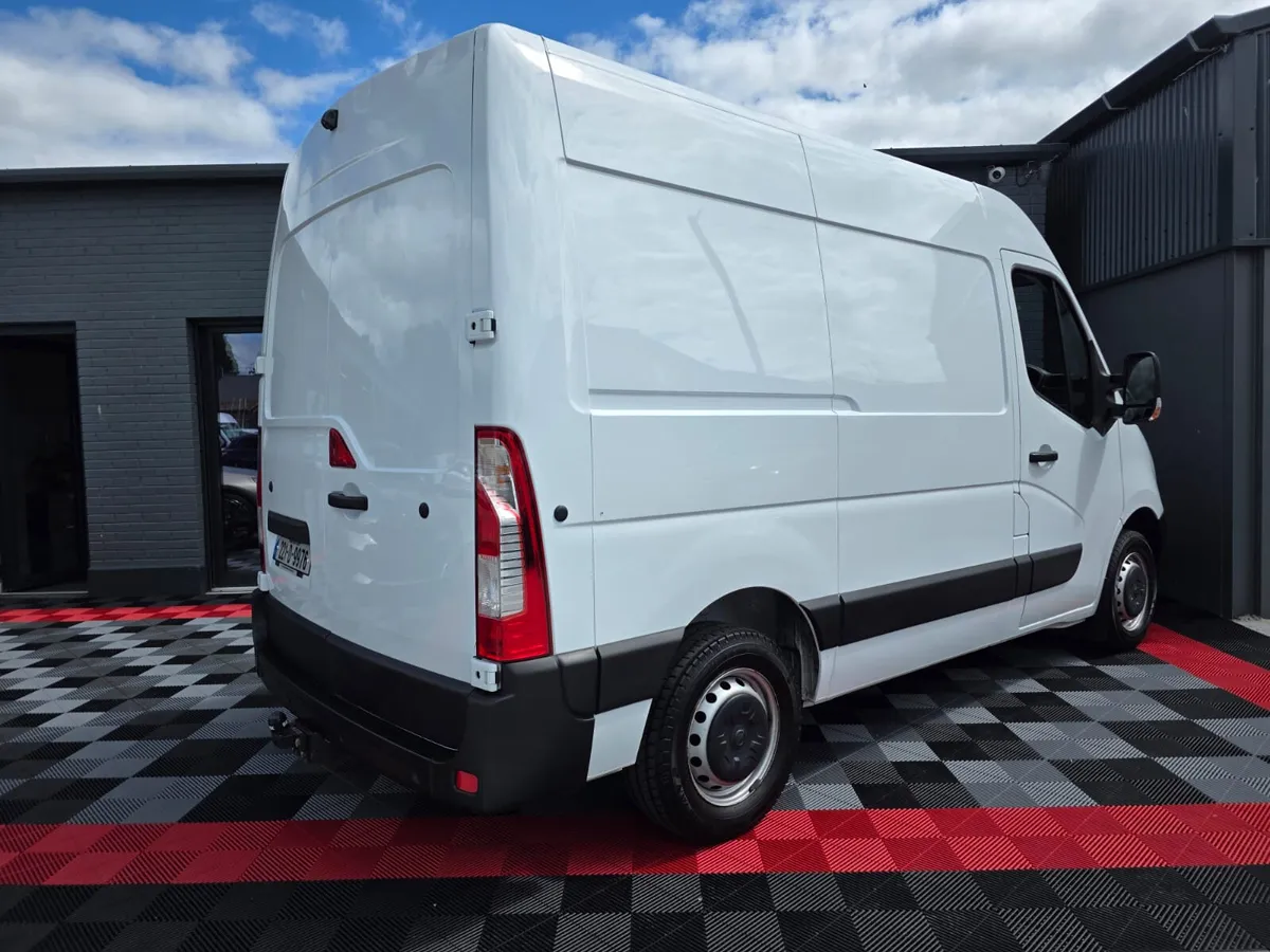 Opel Movano 2022 A/C - Image 4