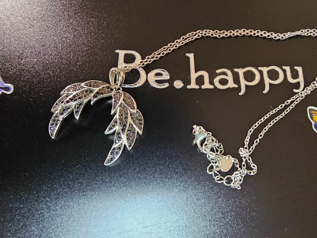 Jewellery - Image 1