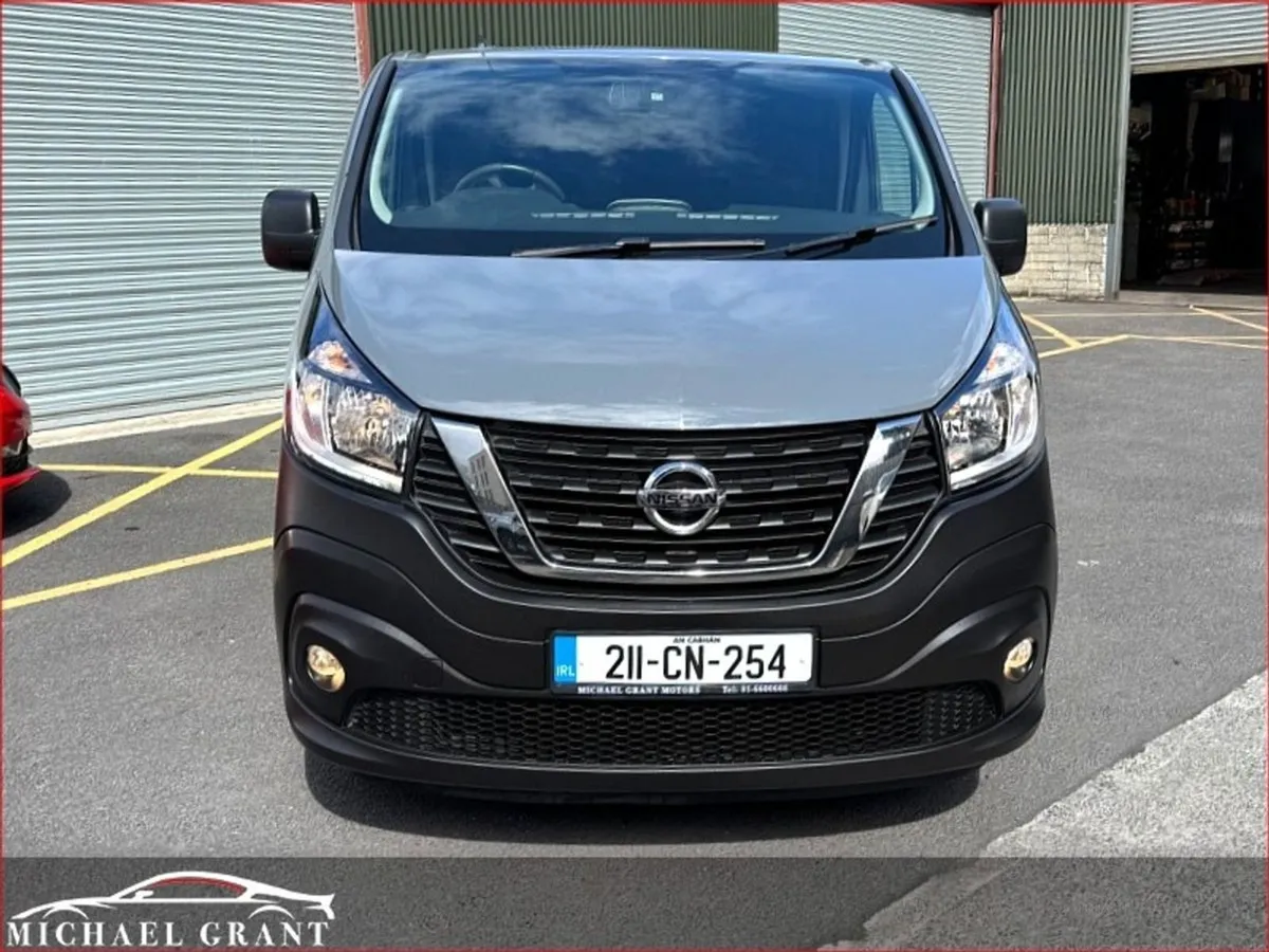 Nissan NV300 SV Long Wheelbase 120BHP 1300 AC My2 - Image 3