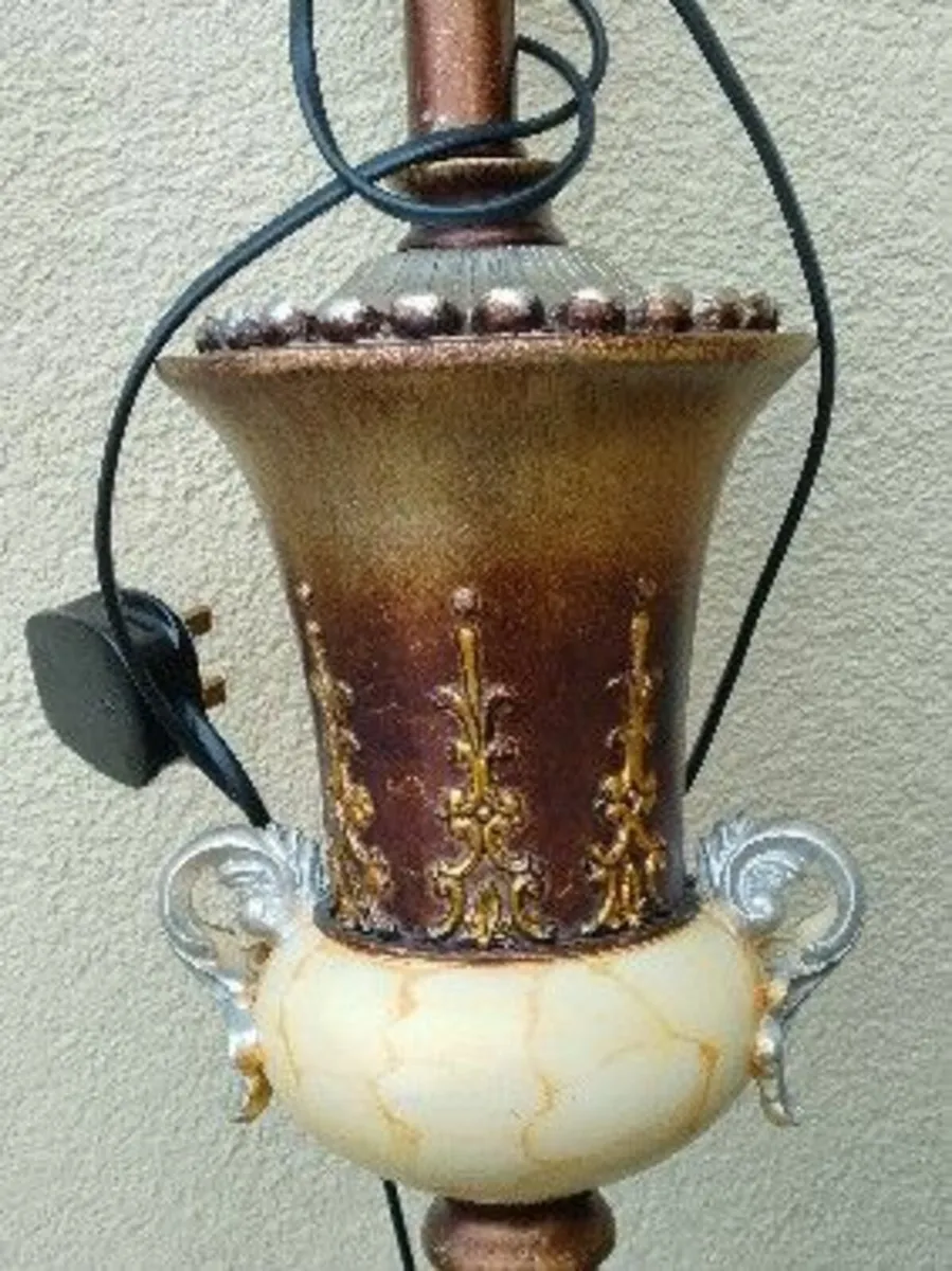 Stylish Standard Lamp - Image 2