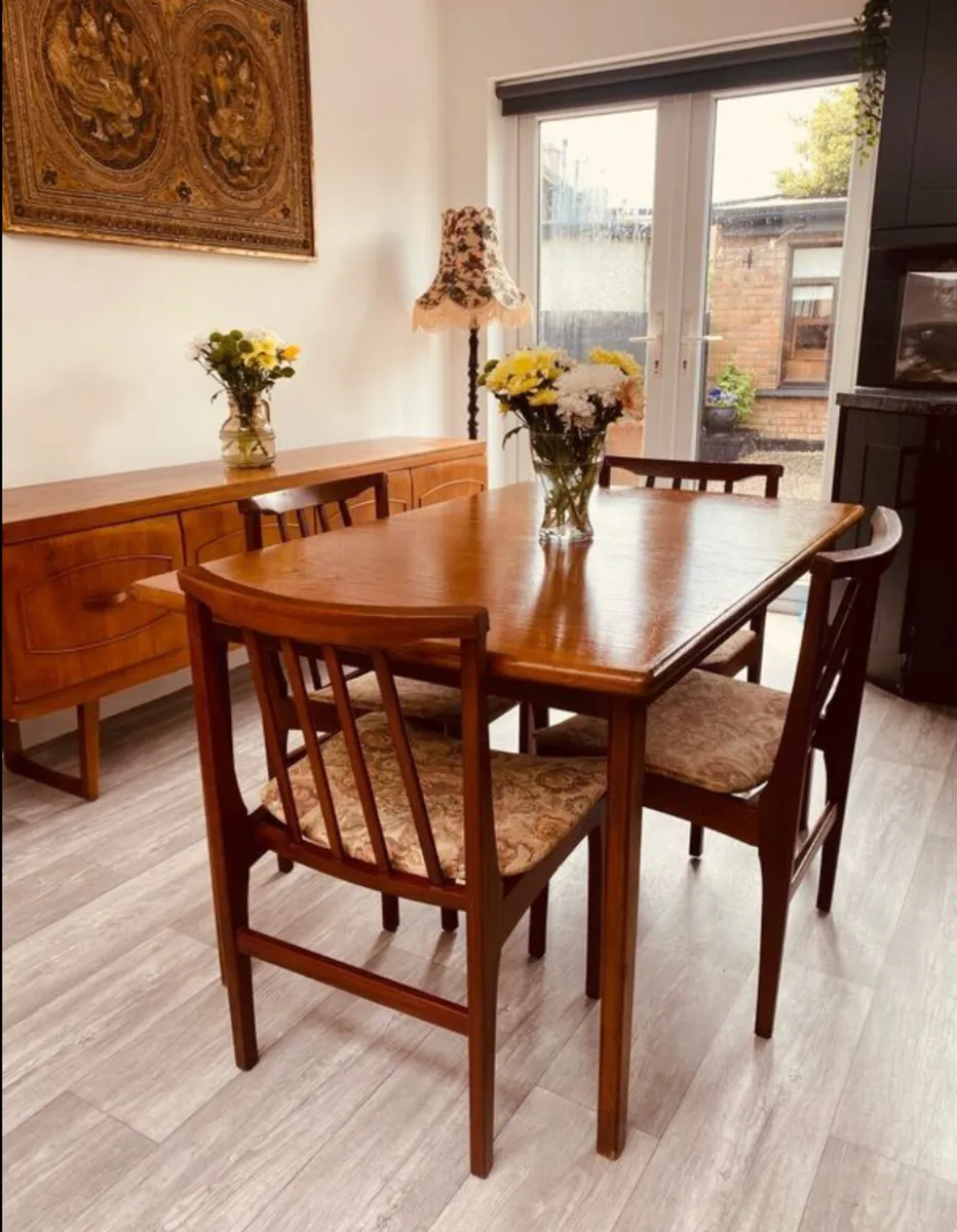Mid Century Extendable Dining Table - Image 4