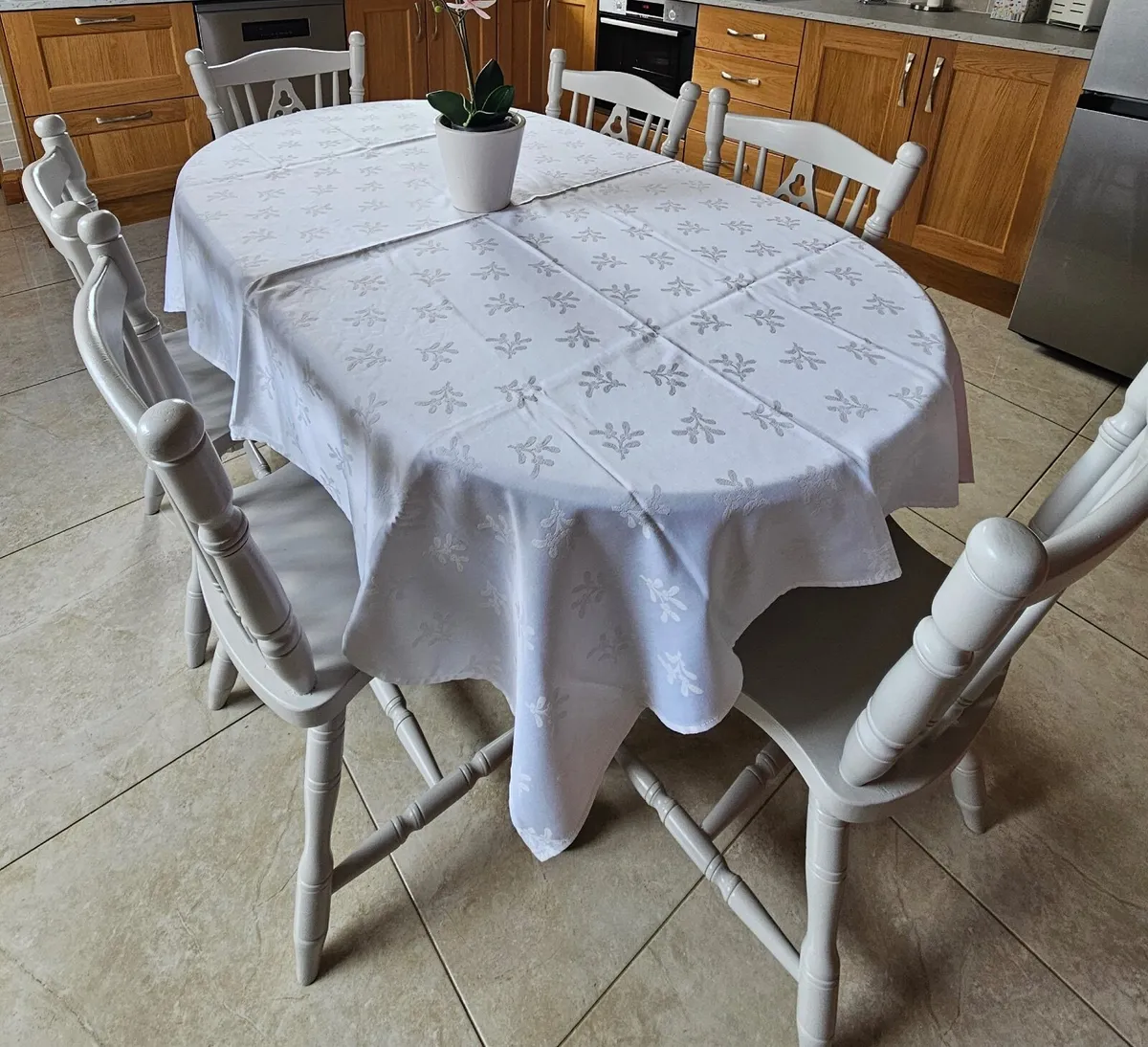 For Sale: 6 Kitchen Chairs – Like New - Image 2