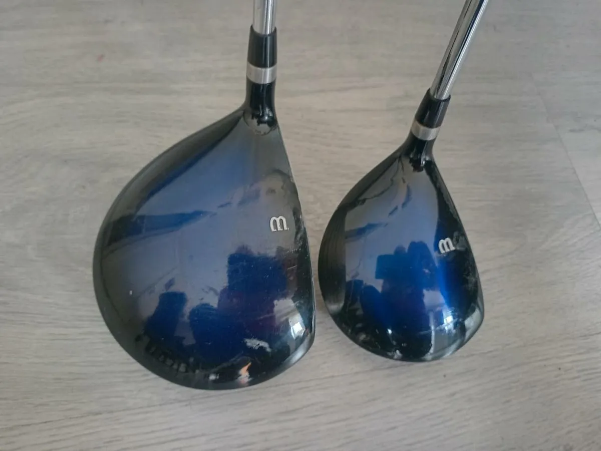 Wilson golf clubs. Right handed clubs. - Image 4