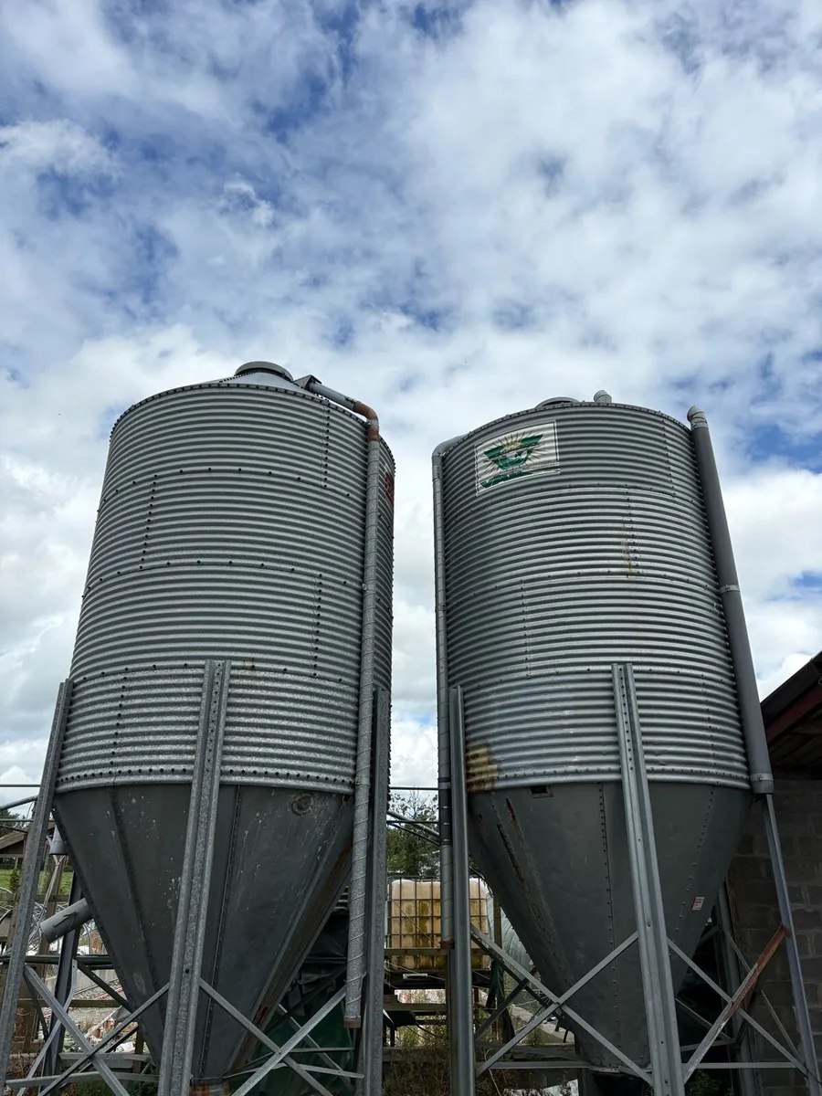 Meal bins