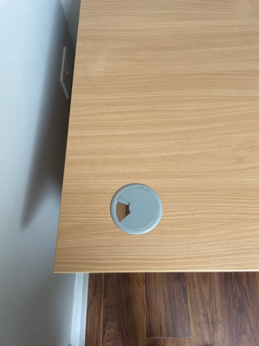 Desk - Image 2