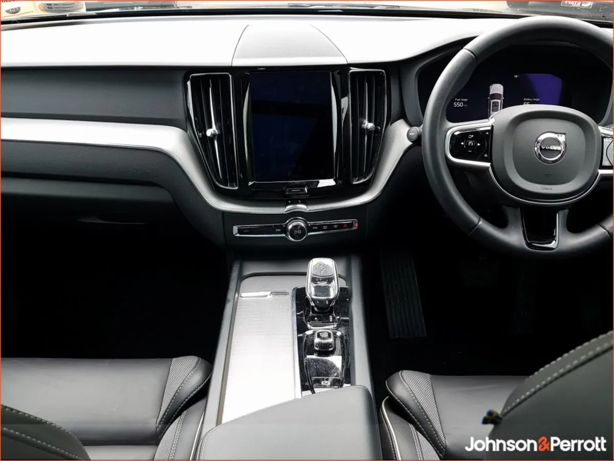 Volvo XC60 T6 Recharge Phev 350hp AT8 Plus Dark - Image 2