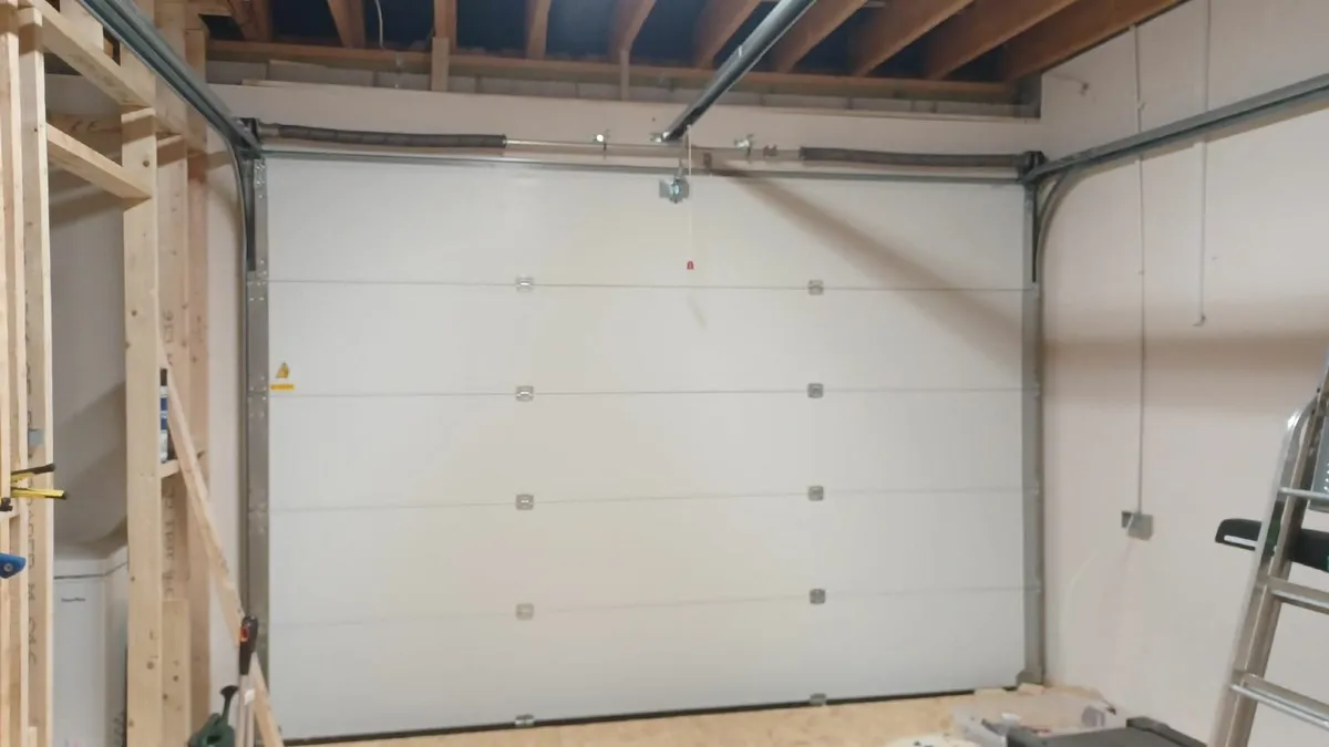 Garage Door - Image 3