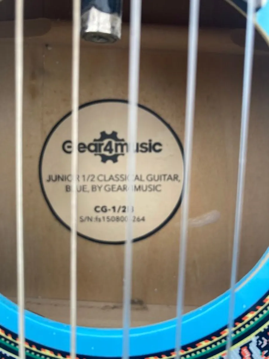 Kids 1/2 Classical guitar perfect condition with bag, electric tuner and picks - Image 4
