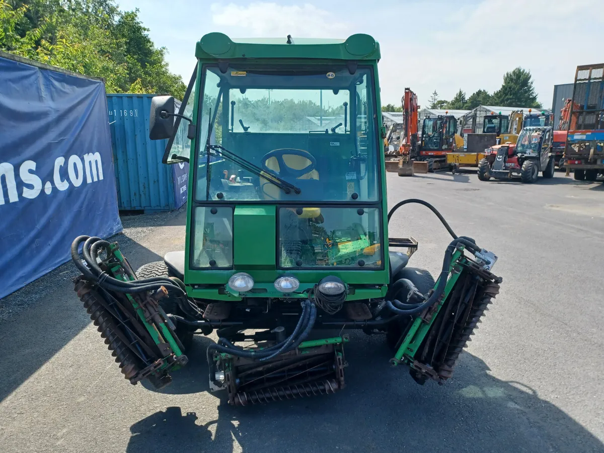 John Deere 8700 Fairway Mower c/w Cab For Auction - Image 3