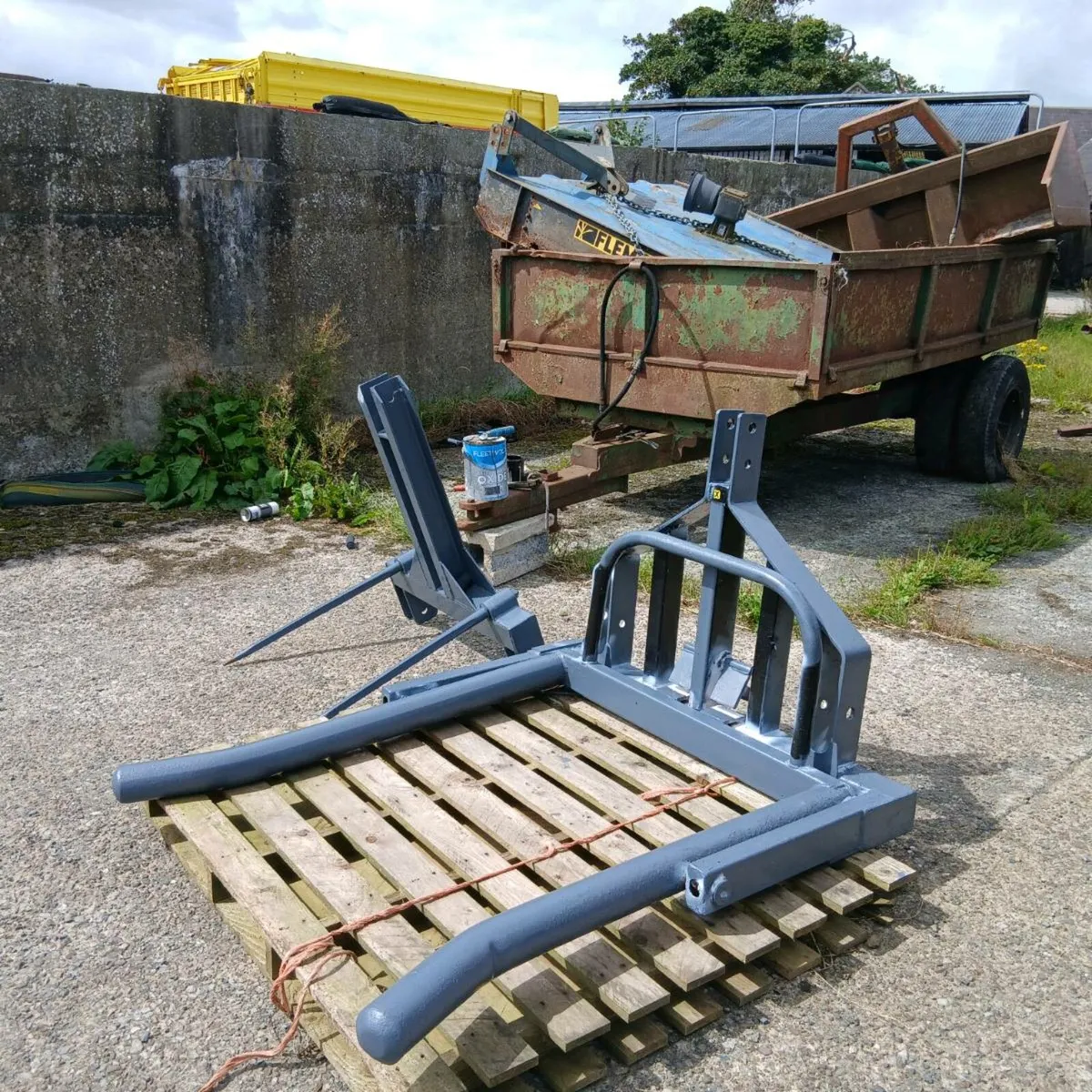 Bale lifter +  Double prong spike - Image 4