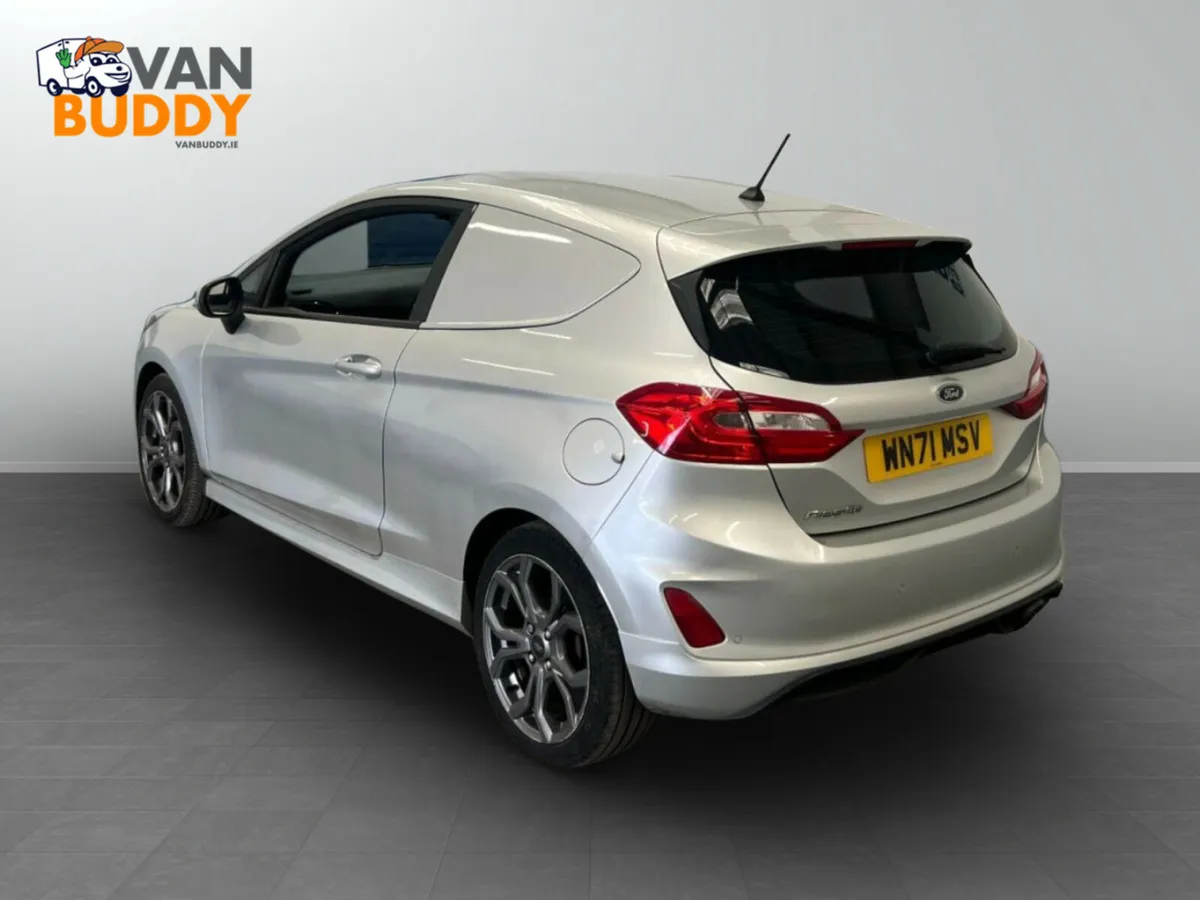Ford Fiesta Van 1.0T EcoBoost MHEV Sport Euro 6 (s - Image 2