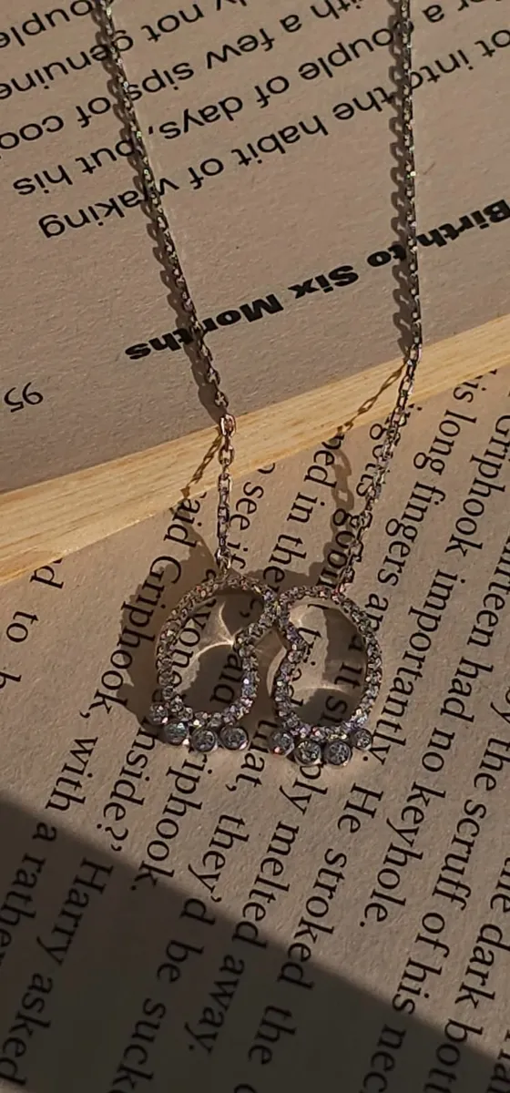 Jewellery - Image 1