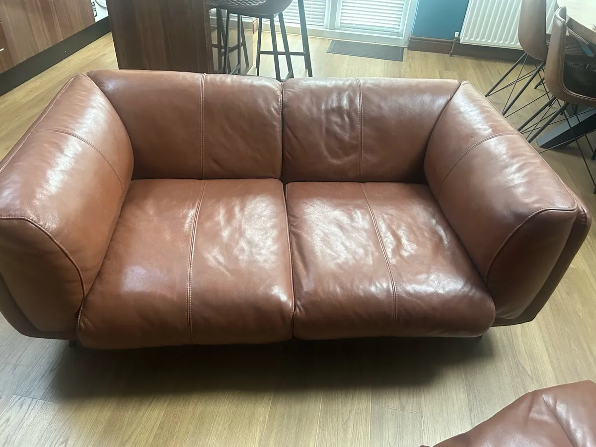 Brown leather 2 x2 seater chairs and armchair - Image 2