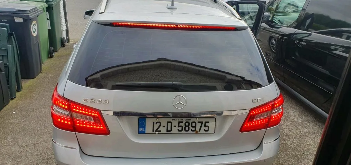 Mercedes E220 2012 - Image 1