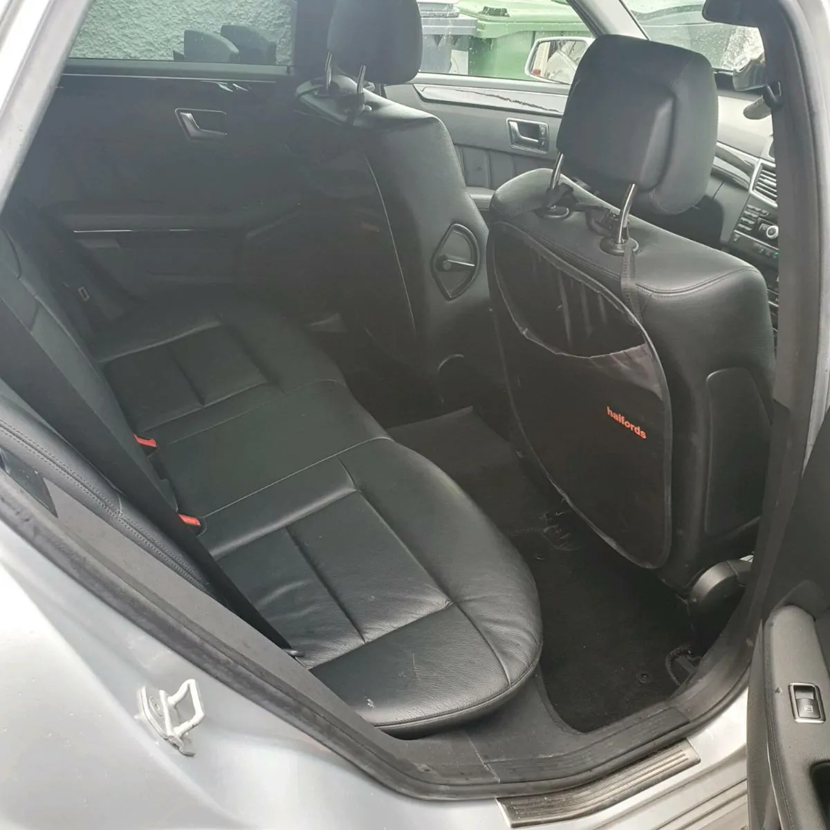 Mercedes E220 2012 - Image 4