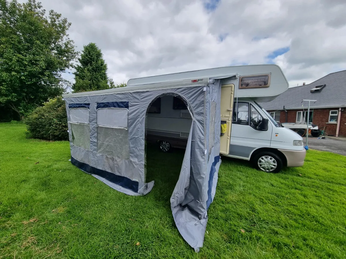 Dethleffs Globetrotter – 6 Berth / 6 Belts - Image 1