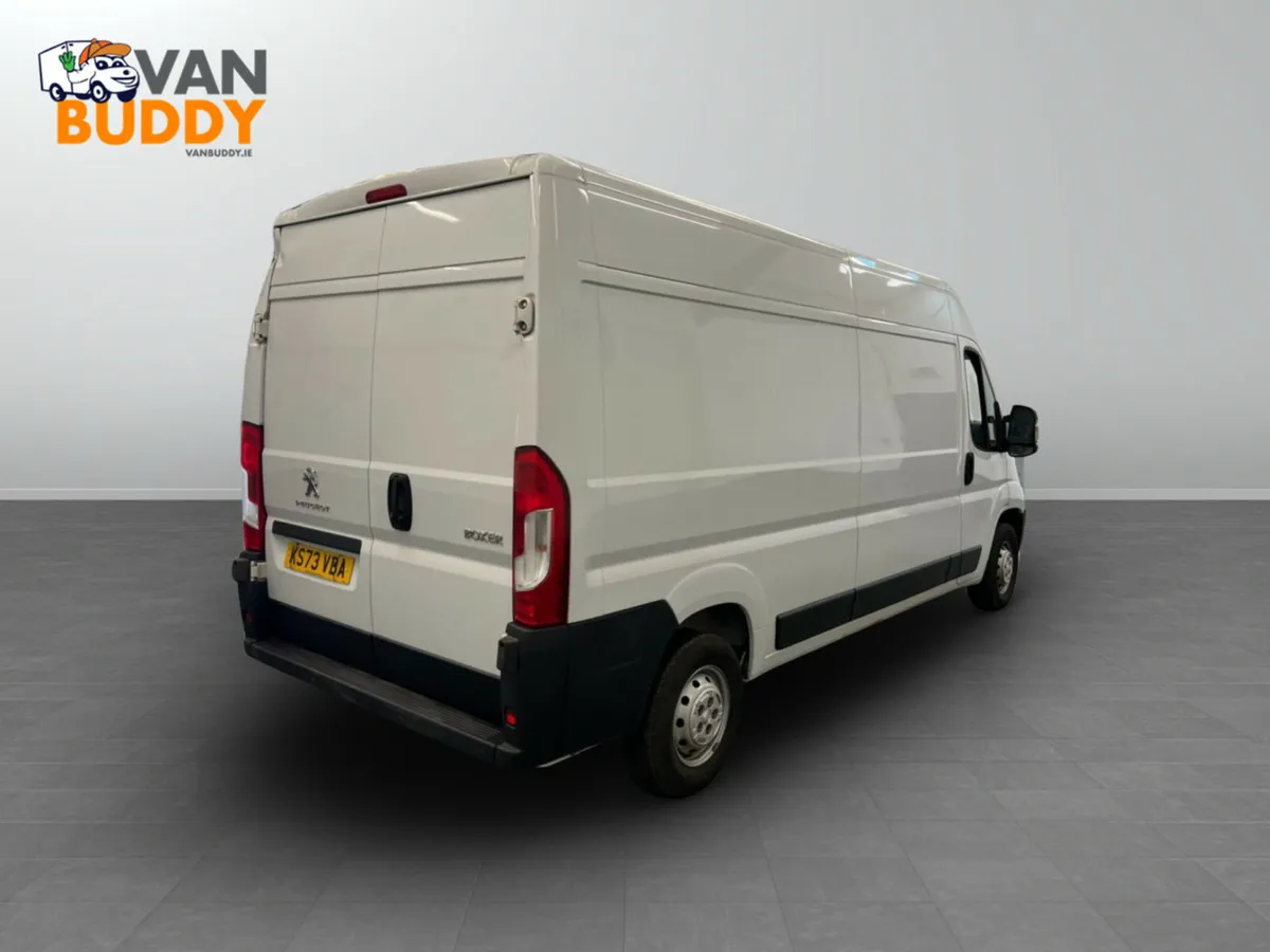 Peugeot Boxer 2.2 BlueHDi 335 Professional Premium - Image 3