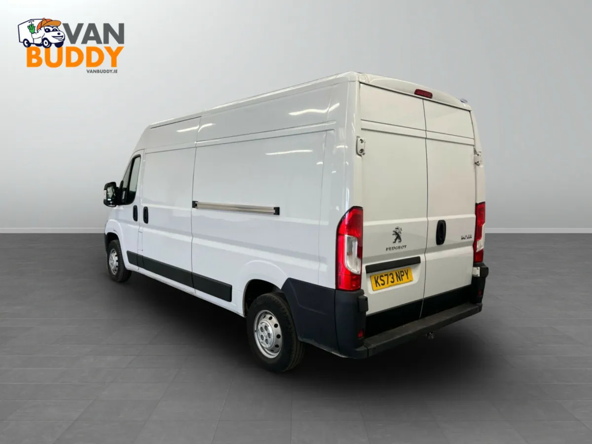 Peugeot Boxer 2.2 BlueHDi 335 Professional Premium - Image 2