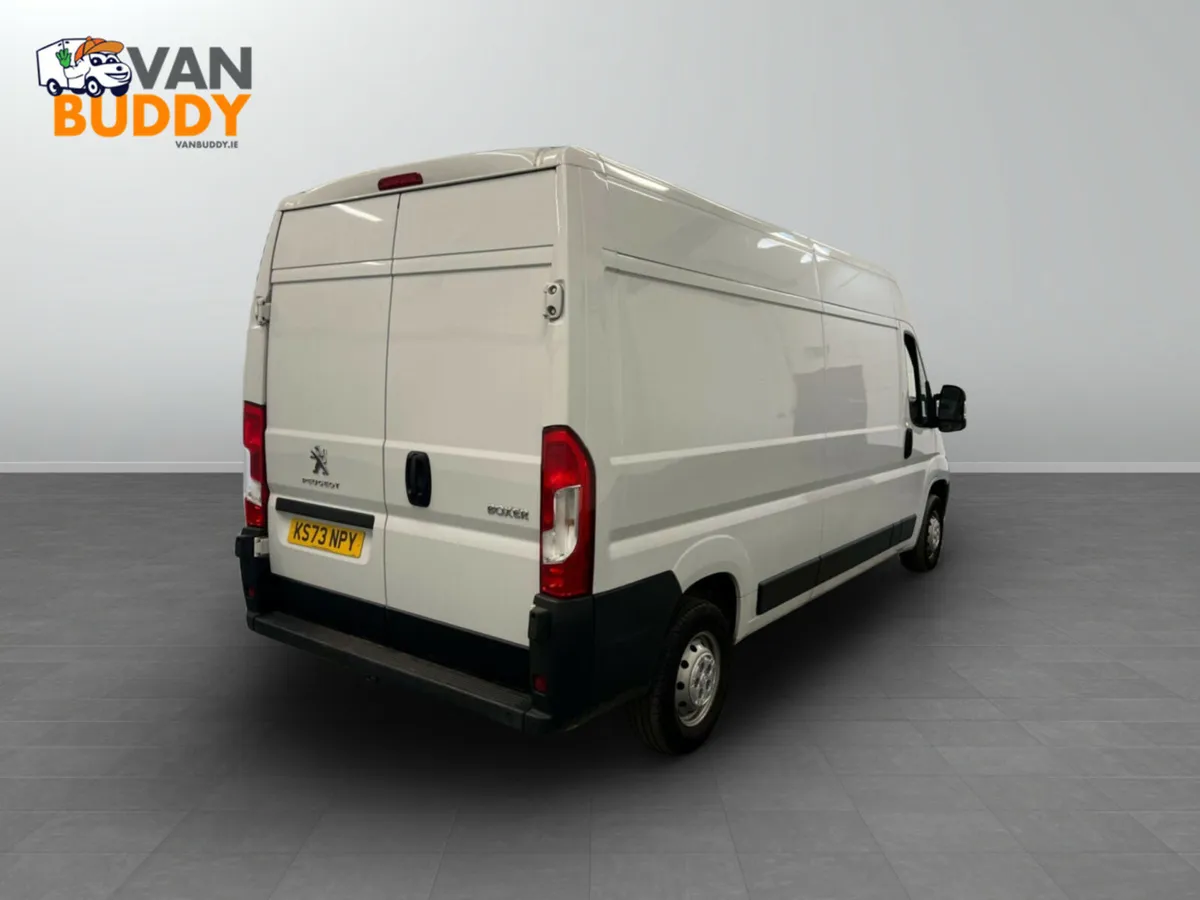 Peugeot Boxer 2.2 BlueHDi 335 Professional Premium - Image 3
