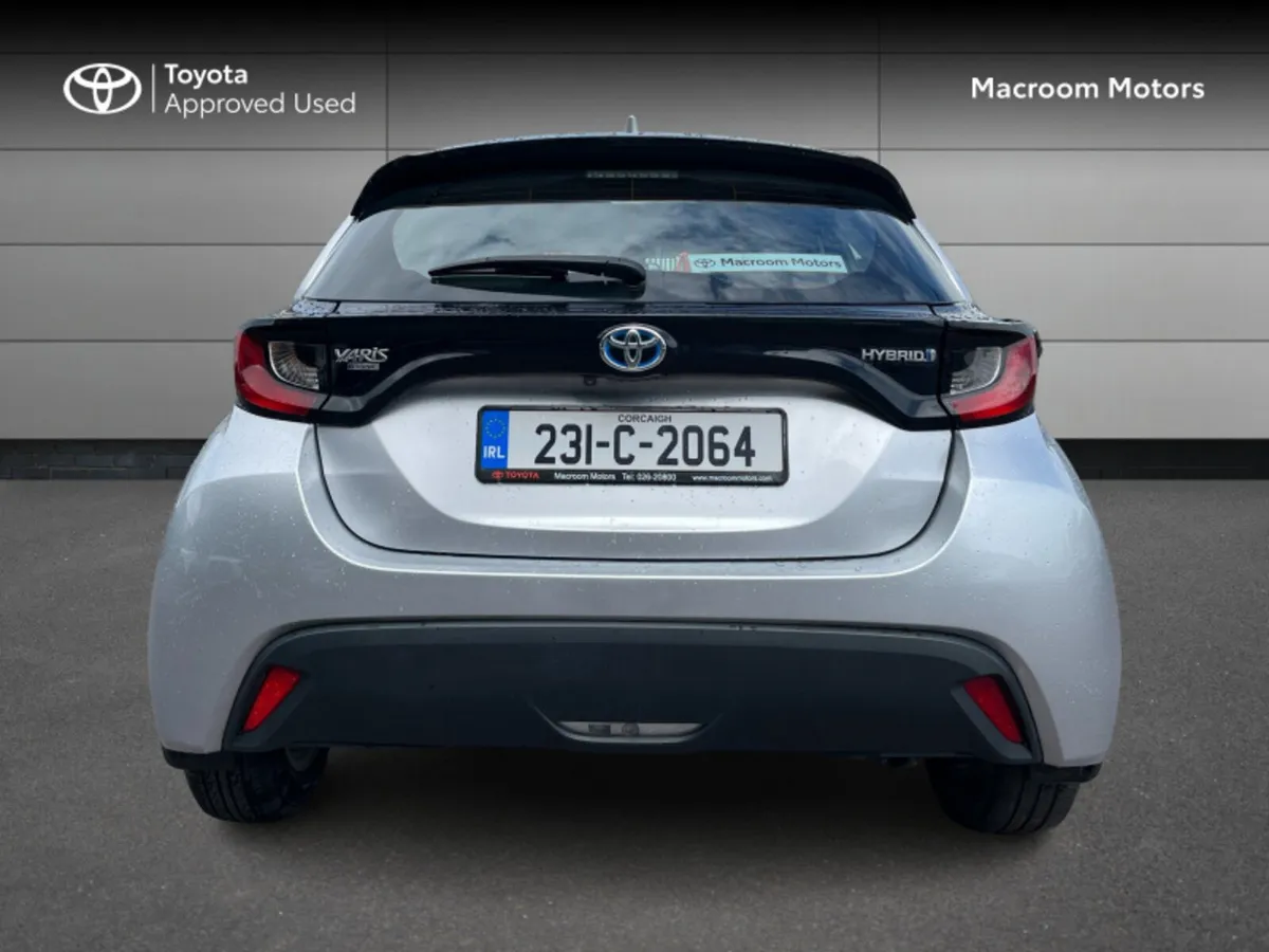 Toyota Yaris 1.5 HYBRID LUNA 4DR AUTO - Image 4