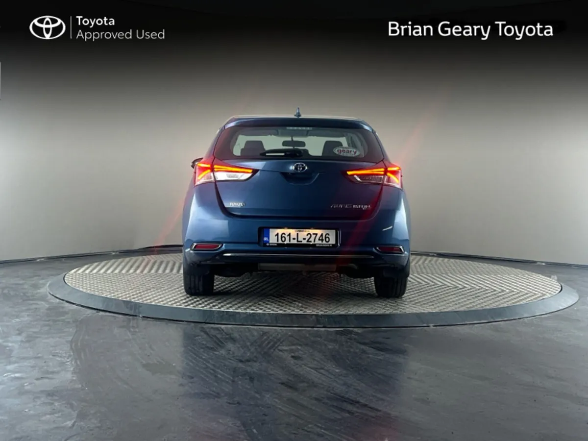 Toyota Auris HYBRID LUNA - Image 4