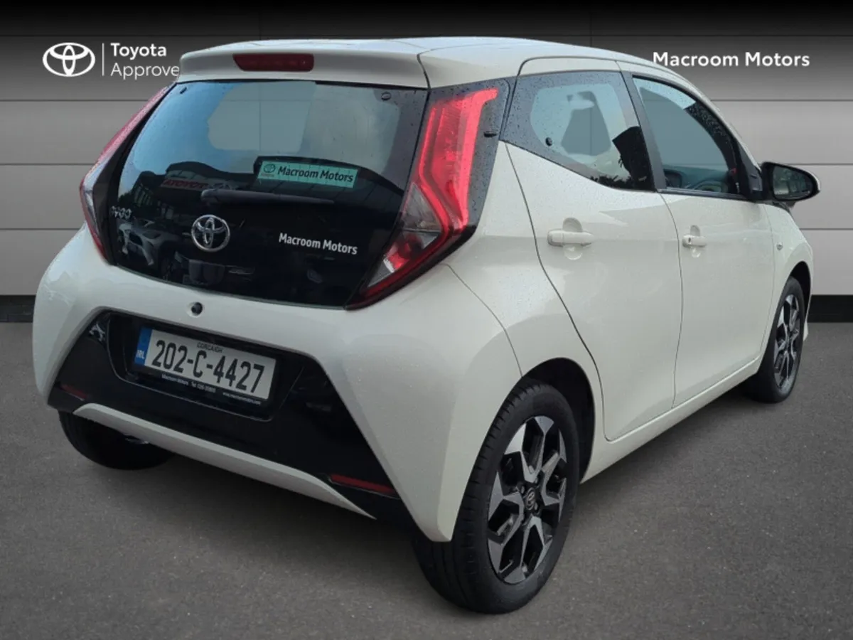 Toyota Aygo AYGO 1.0 5DR XPLAY SPHONE - Image 2