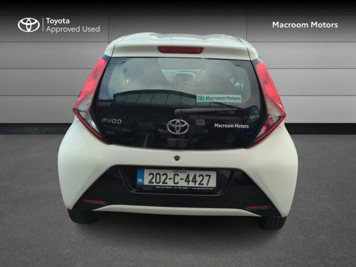 Toyota Aygo AYGO 1.0 5DR XPLAY SPHONE - Image 4