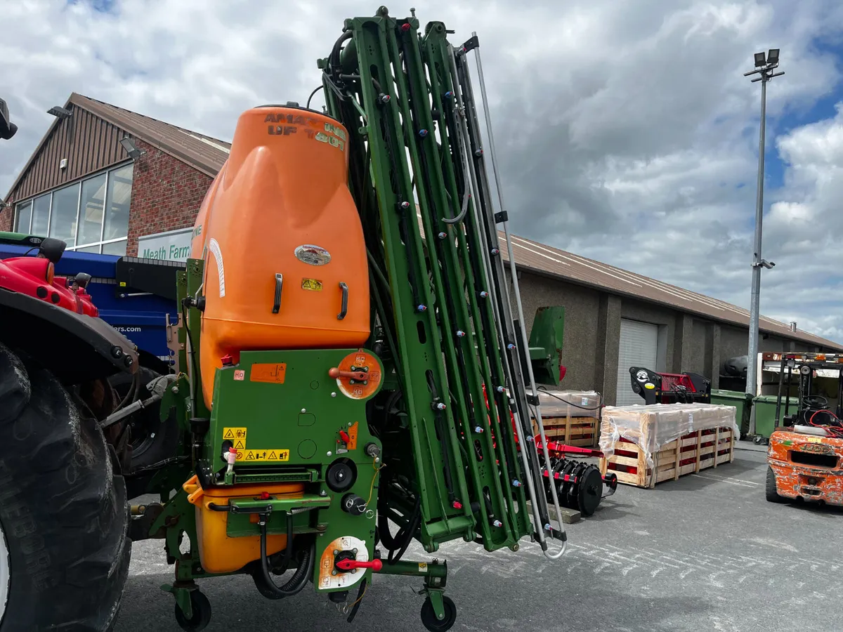 2015 Amazone UF1801 - 24m Booms - Image 1