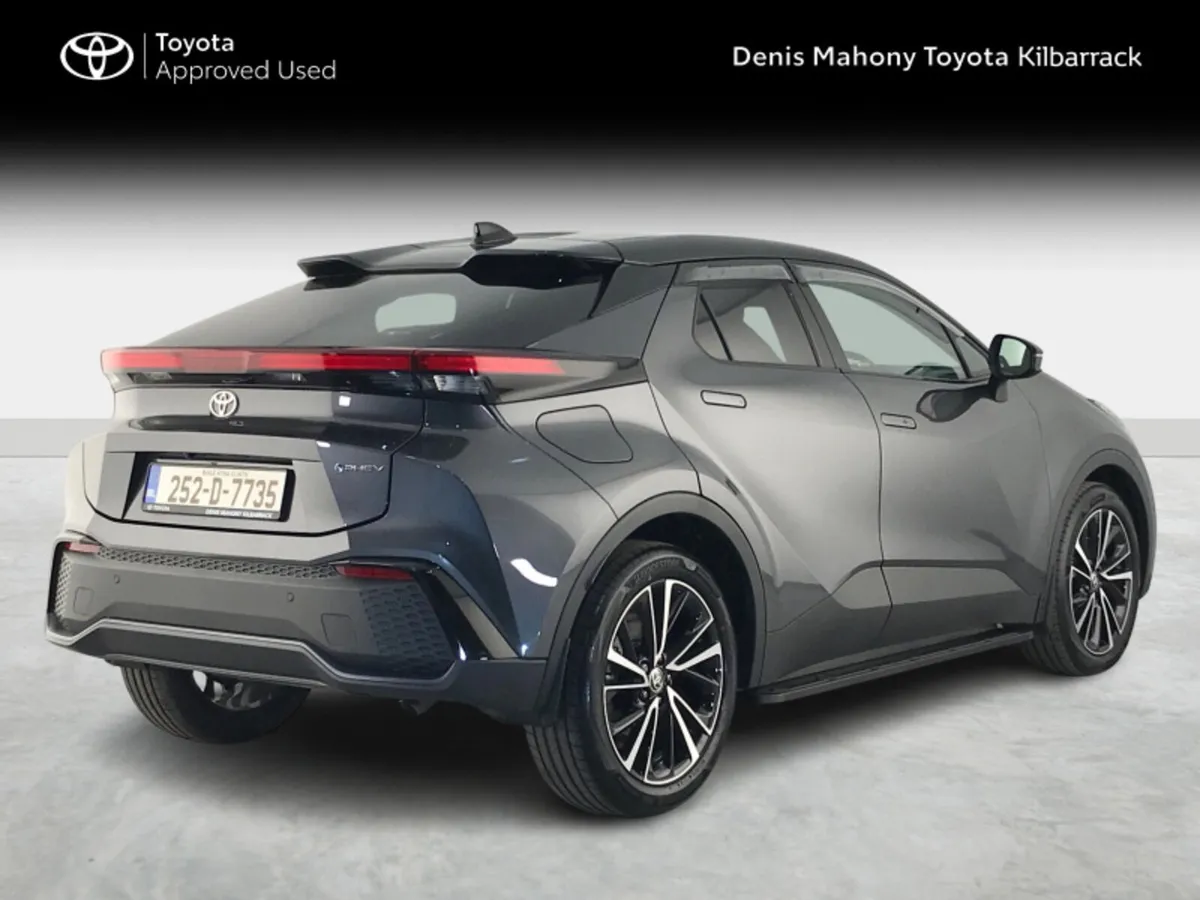 Toyota C-HR PHEV SOL DEMO - Image 2