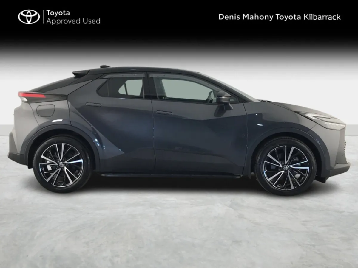 Toyota C-HR PHEV SOL DEMO - Image 3
