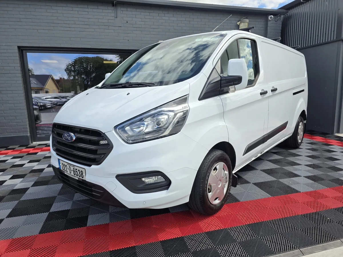 Ford Transit Custom 2022 A/C + Inverter - Image 3