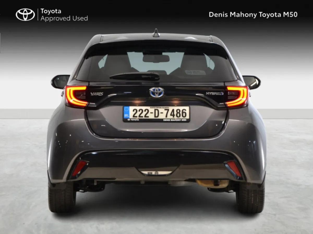 Toyota Yaris Platinum Edition Hybrid Auto - Image 4