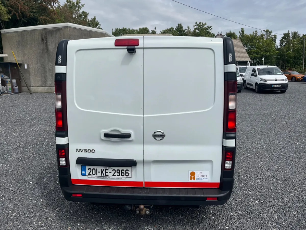 Nissan NV300 LWB 2L Diesel - Image 4