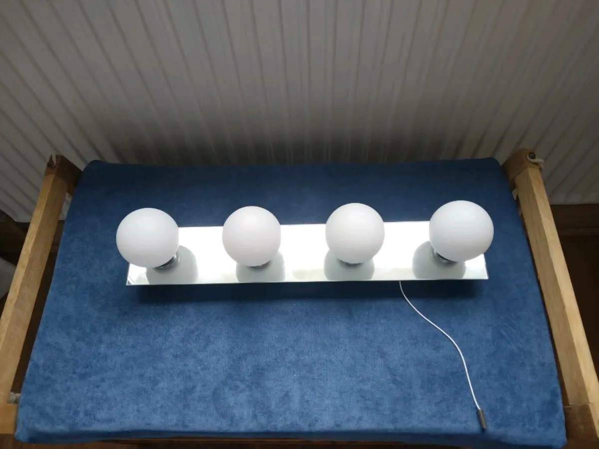 Hollywood Style Bathroom Light. - Image 1
