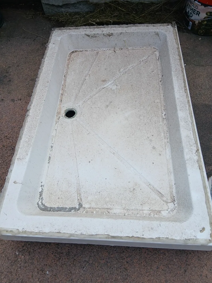 Shower tray