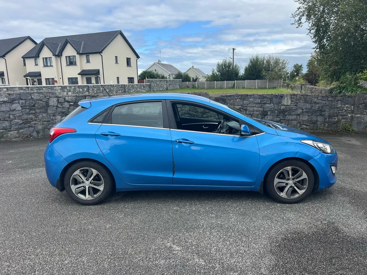 2016 Hyundai i30 1.6 crdi 110bhp 6 speed nice car - Image 3