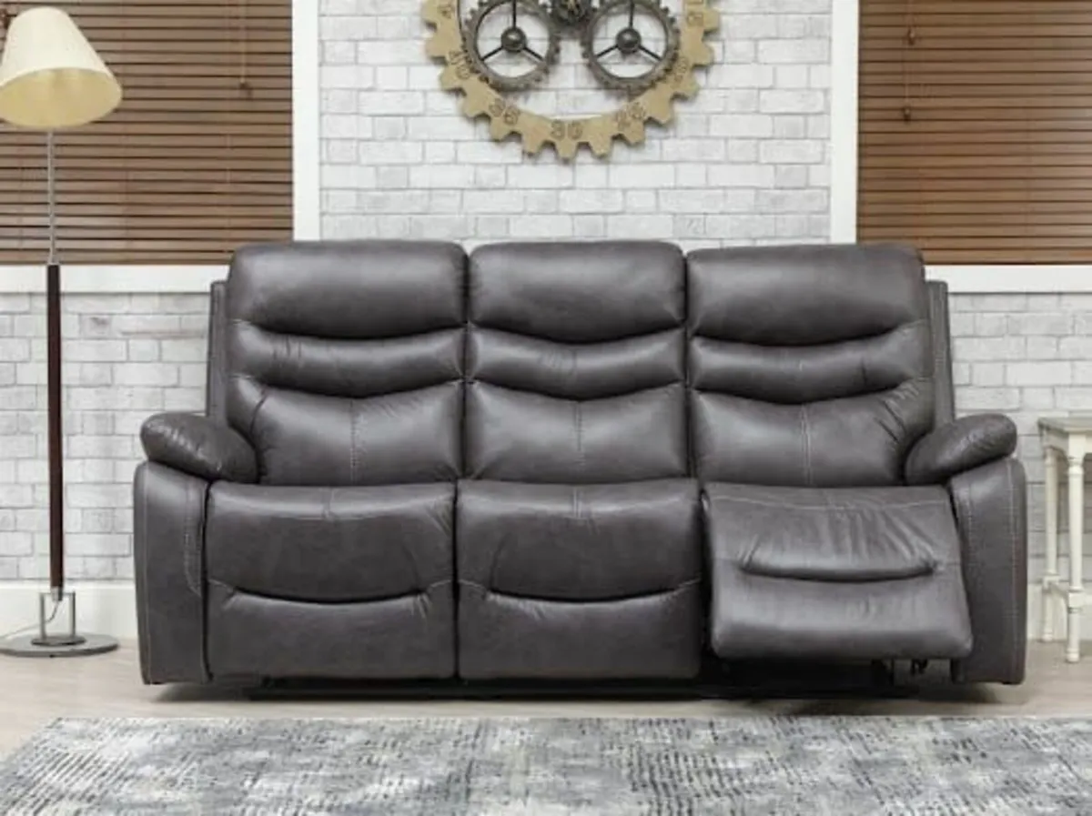 Recliner sofa - Image 1