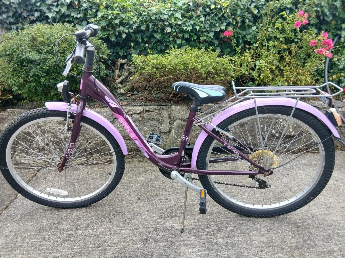 24 inch child's bike - Image 1