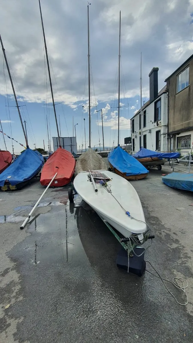 Complete Laser sailboat with all rigs - Image 3