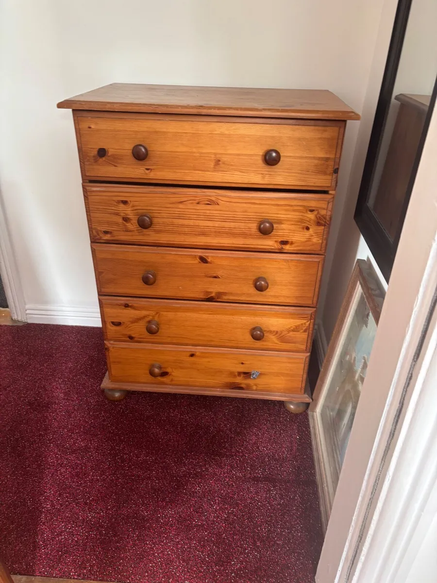 Chest of drawers - Image 1