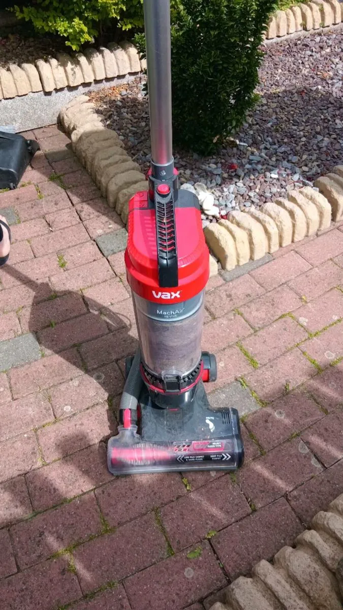 Vax vacuum cleaner - Image 1
