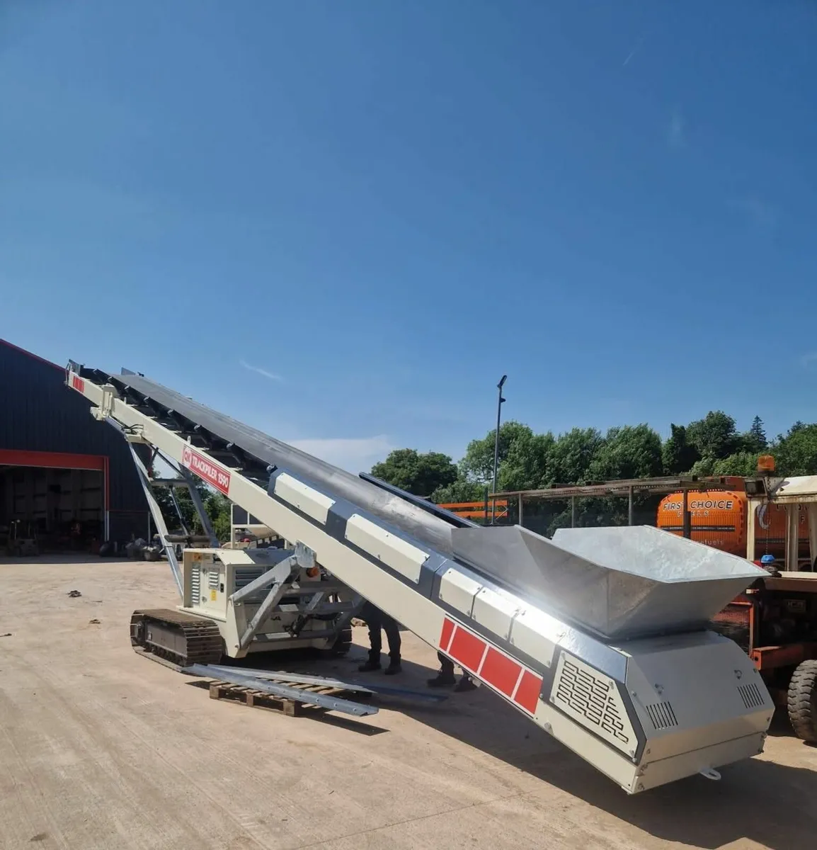 Tracked Conveyor - Image 1