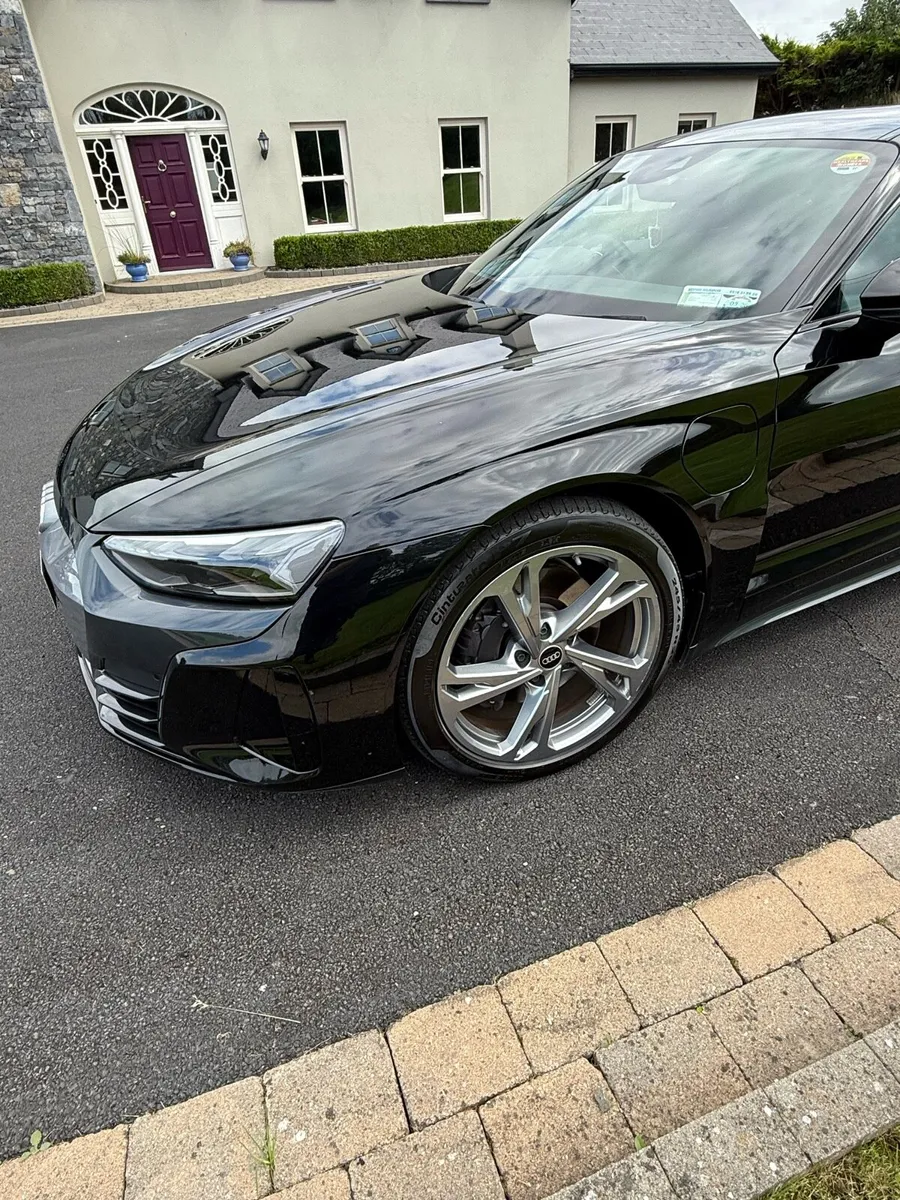 Audi e-tron GT GT Quattro - Image 4