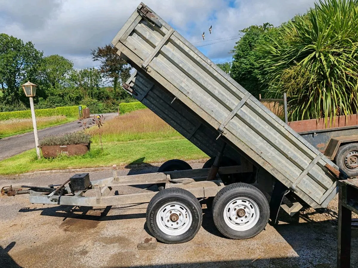 Trailer - Image 1