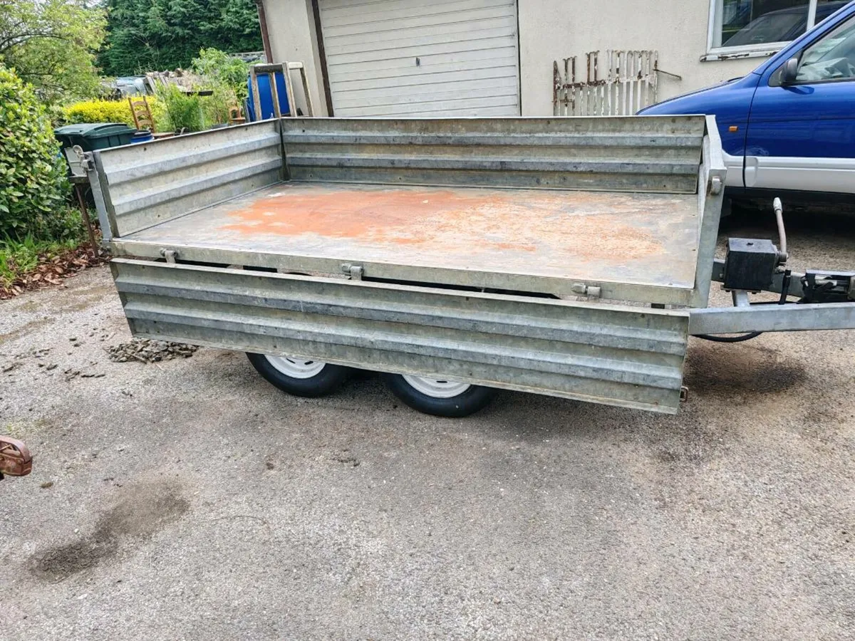 Trailer - Image 2