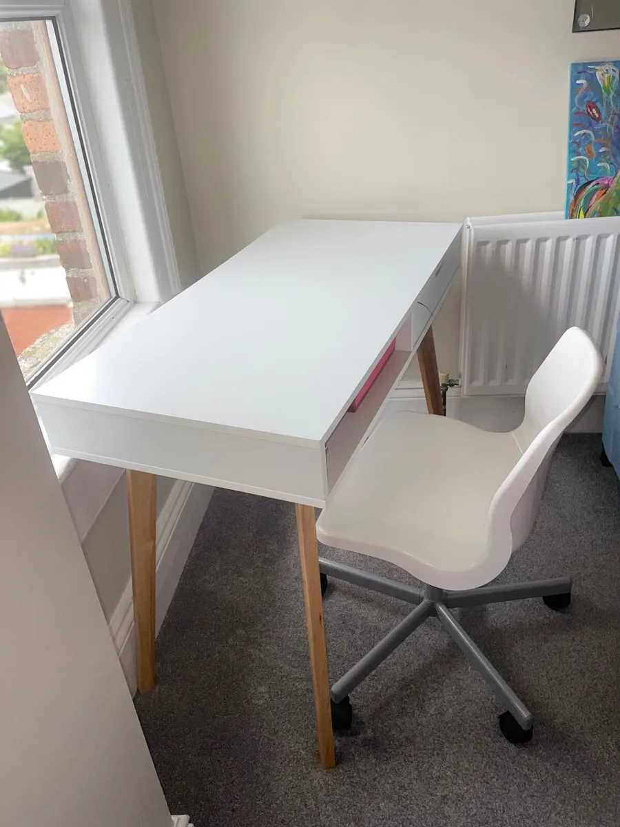 Desk - Image 2